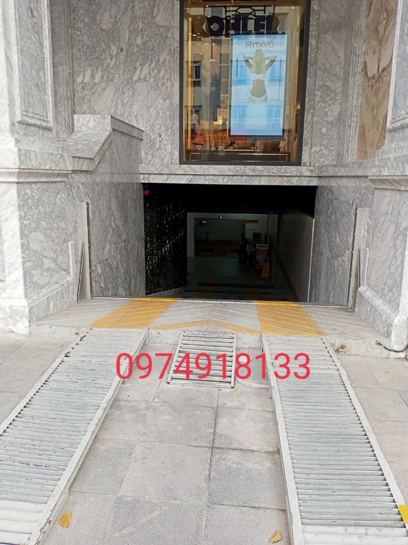 Cửa chống ngập tự động tại quận Ba Đình