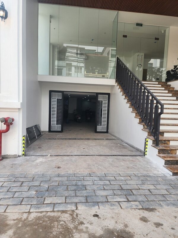 Cửa chống ngập tự động tại quận Bắc Từ Liêm