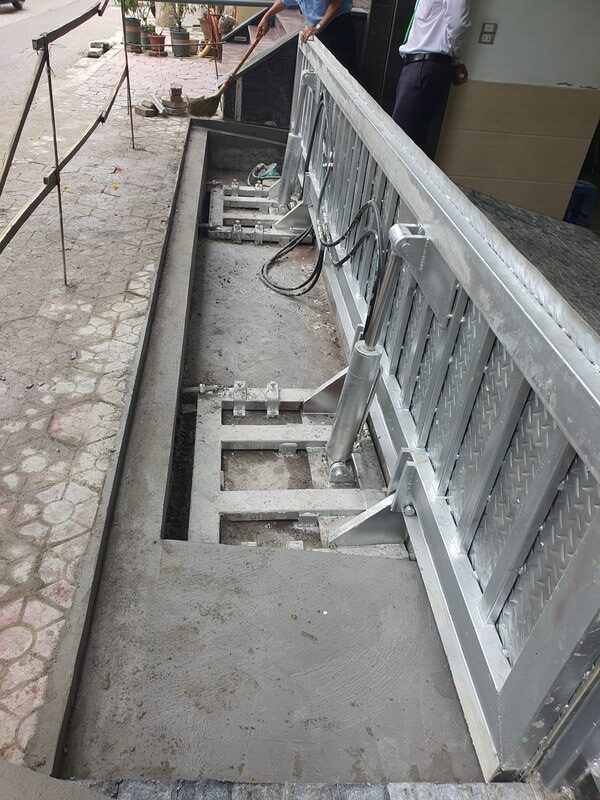 Cửa chống ngập tự động tại quận Hoàn Kiếm