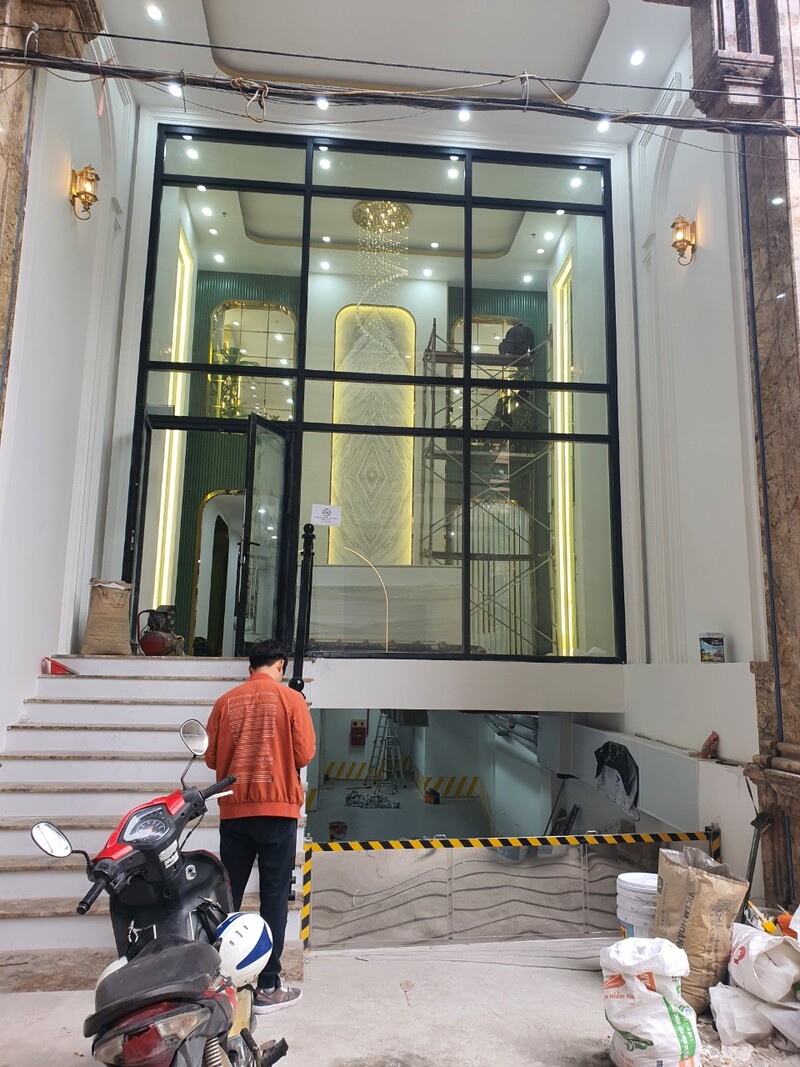 Cửa chống ngập tự động tại quận Tây Hồ